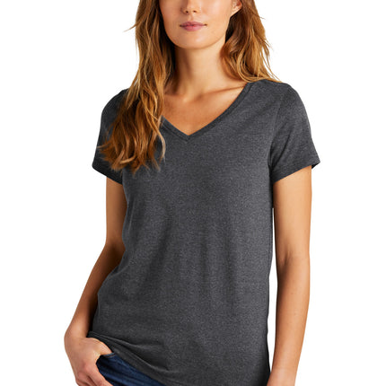 District ®  Women's The Concert Tee ®  V-Neck DT5002